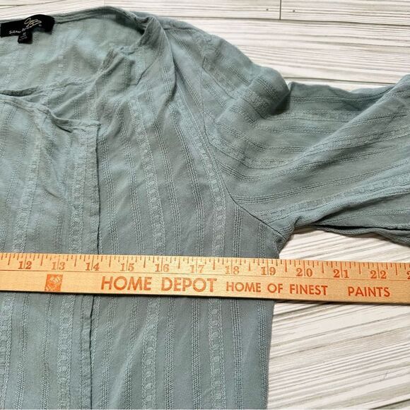 4 Piece Women’s Clothing Bundle | D&Co, Vince Camuto, Suzanne Betro, Casual Chic - Picture 8 of 12